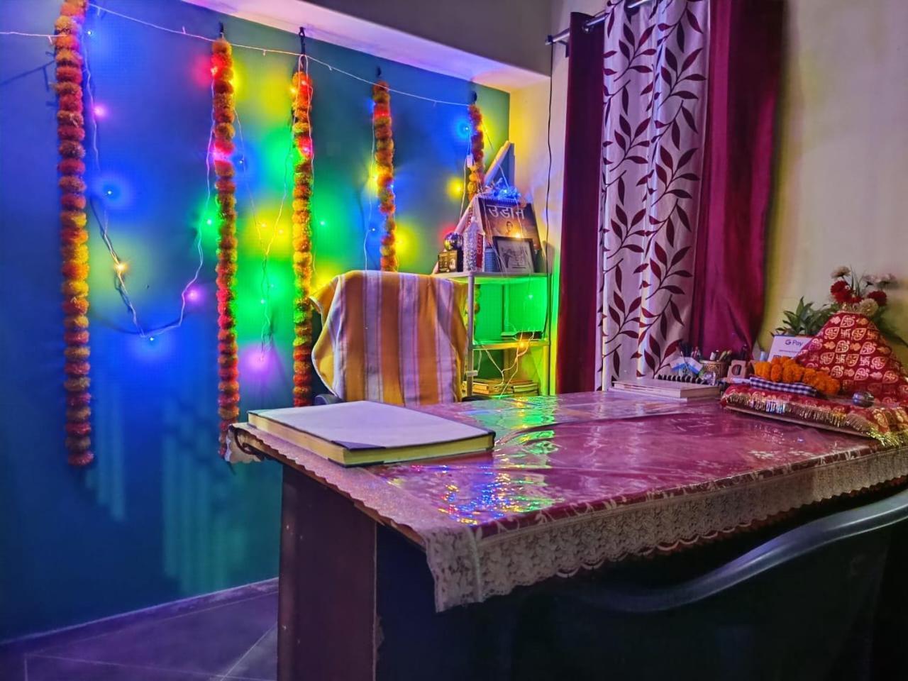 ורנאסי Jpm Guest House מראה חיצוני תמונה
